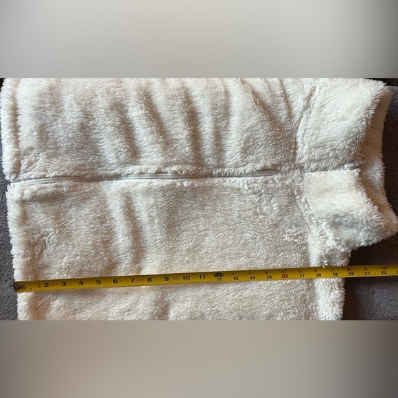 OFFLINE By Aerie Fluffy Sherpa Cropped Full Zip Sweatshirt Cool White Size XL - Picture 9 of 12